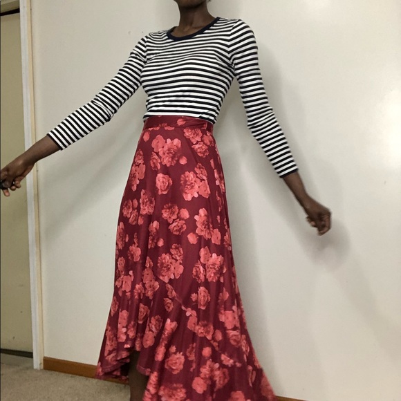 MIA JOY | JOYFOLIE Beautiful Floral Hi-Lo Skirt Size Small - Picture 9 of 10